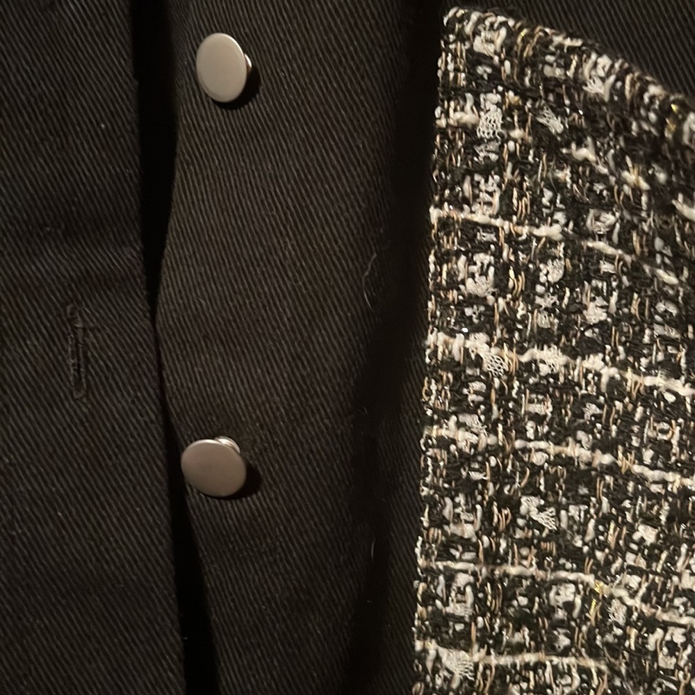 FANTASTIC FAWN NWT BLACK JACKET BUTTON FRONT WITH COLLAR AND GATHERED WRIST - Picture 3 of 5